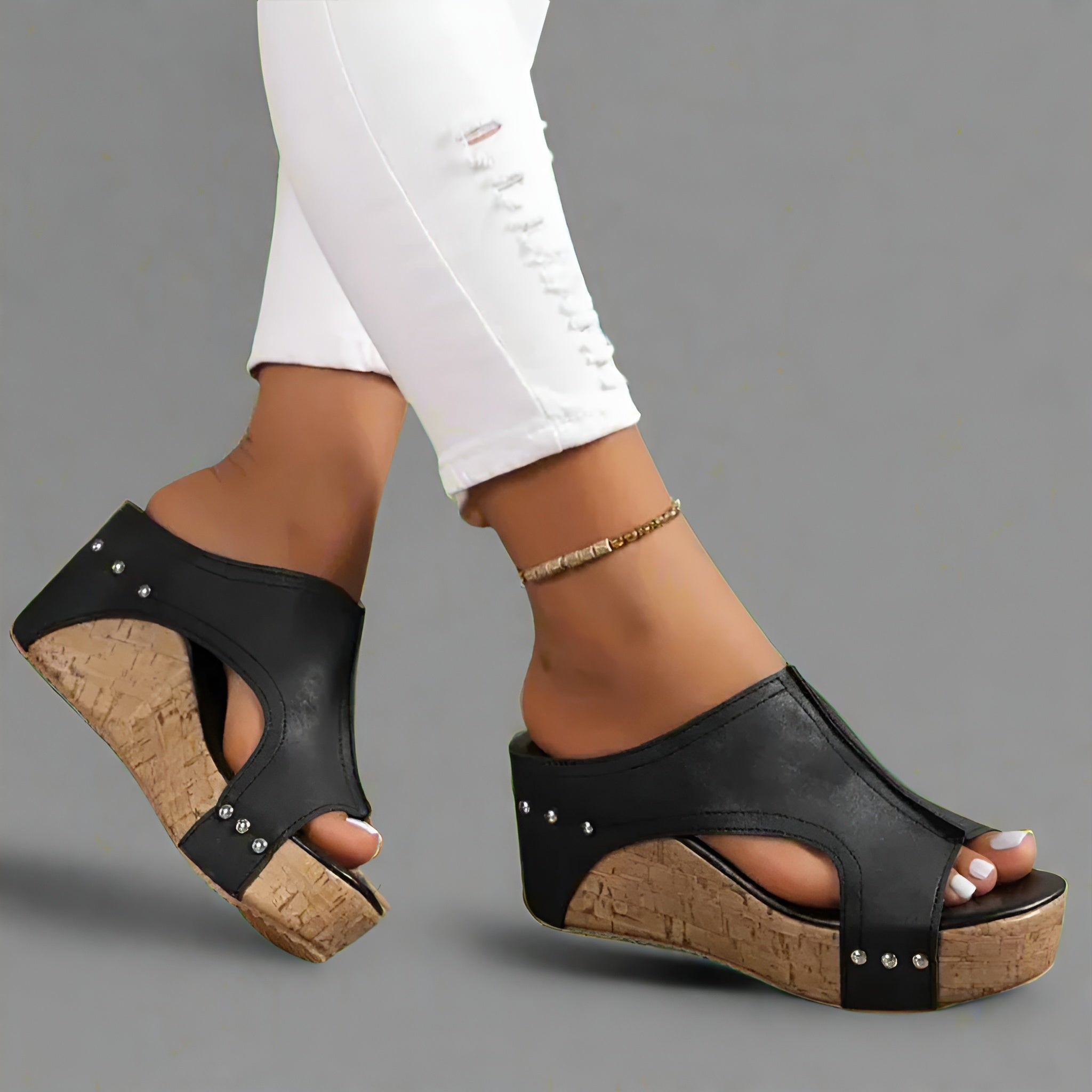 Black / 3