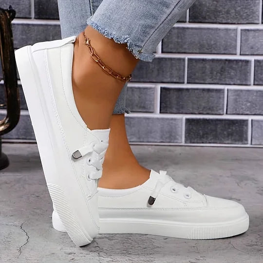 Coraya™ Classic Comfort Sneaker