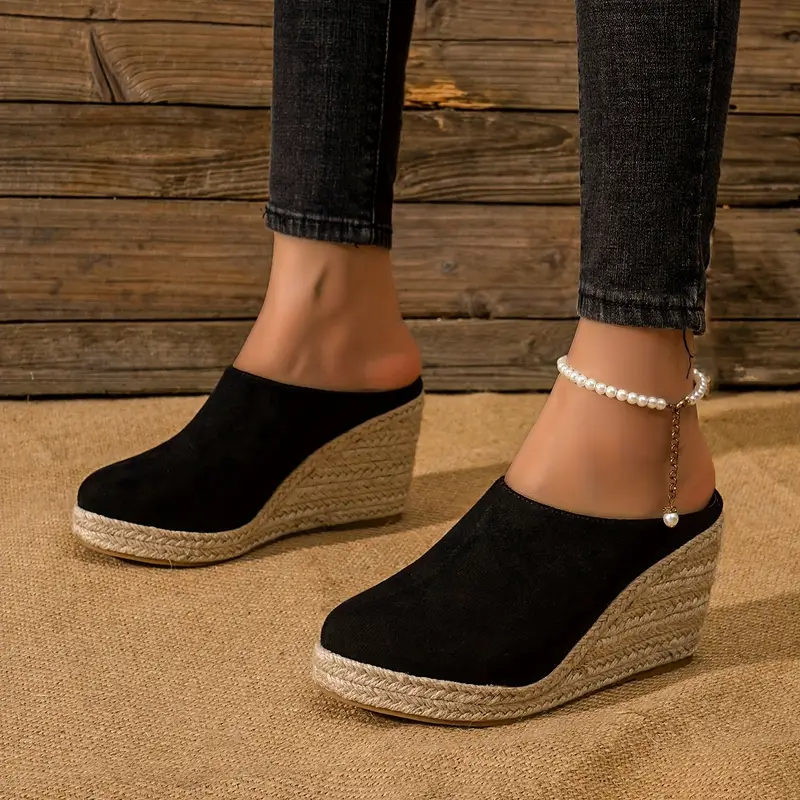 Black / 2